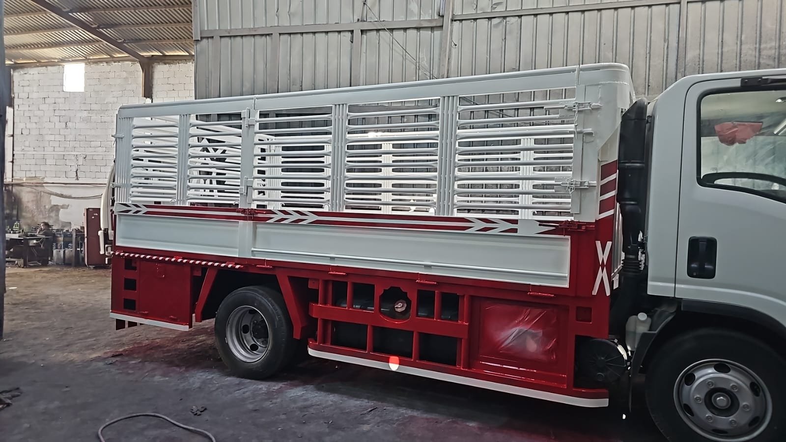 دينا ايسوزو للبيع بالرياض بحالة ممتازة – متوفرة الآن بأفضل سعر